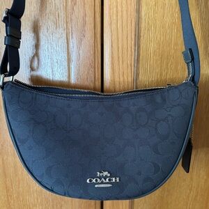 COACH Pace Shoulder Bag In Signature Jacquard - Denim Blue